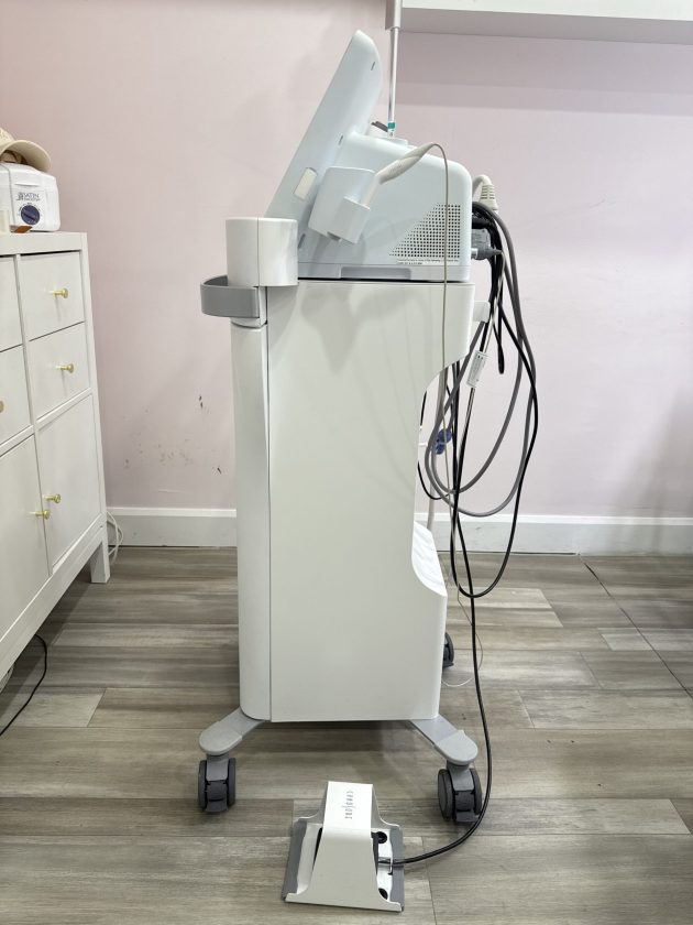 Cynosure Potenza Microneedling Machine - Image 3