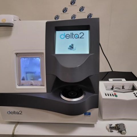 Essilor Delta 2 Lens Edger Machine