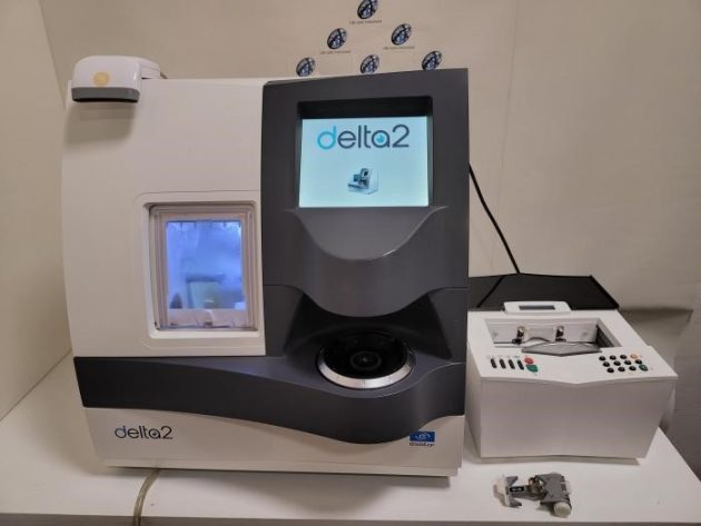 Essilor Delta 2 Lens Edger Machine