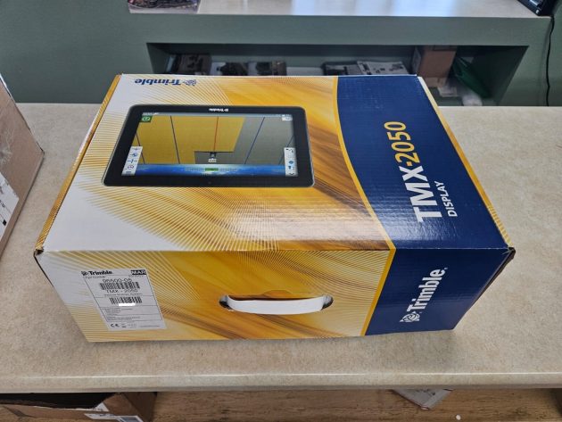 Trimble TMX 2050 Guidance Display with FmX Plus - Image 3