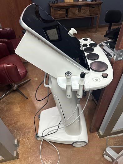 Lumenis NuEra Tight RF System - Image 2