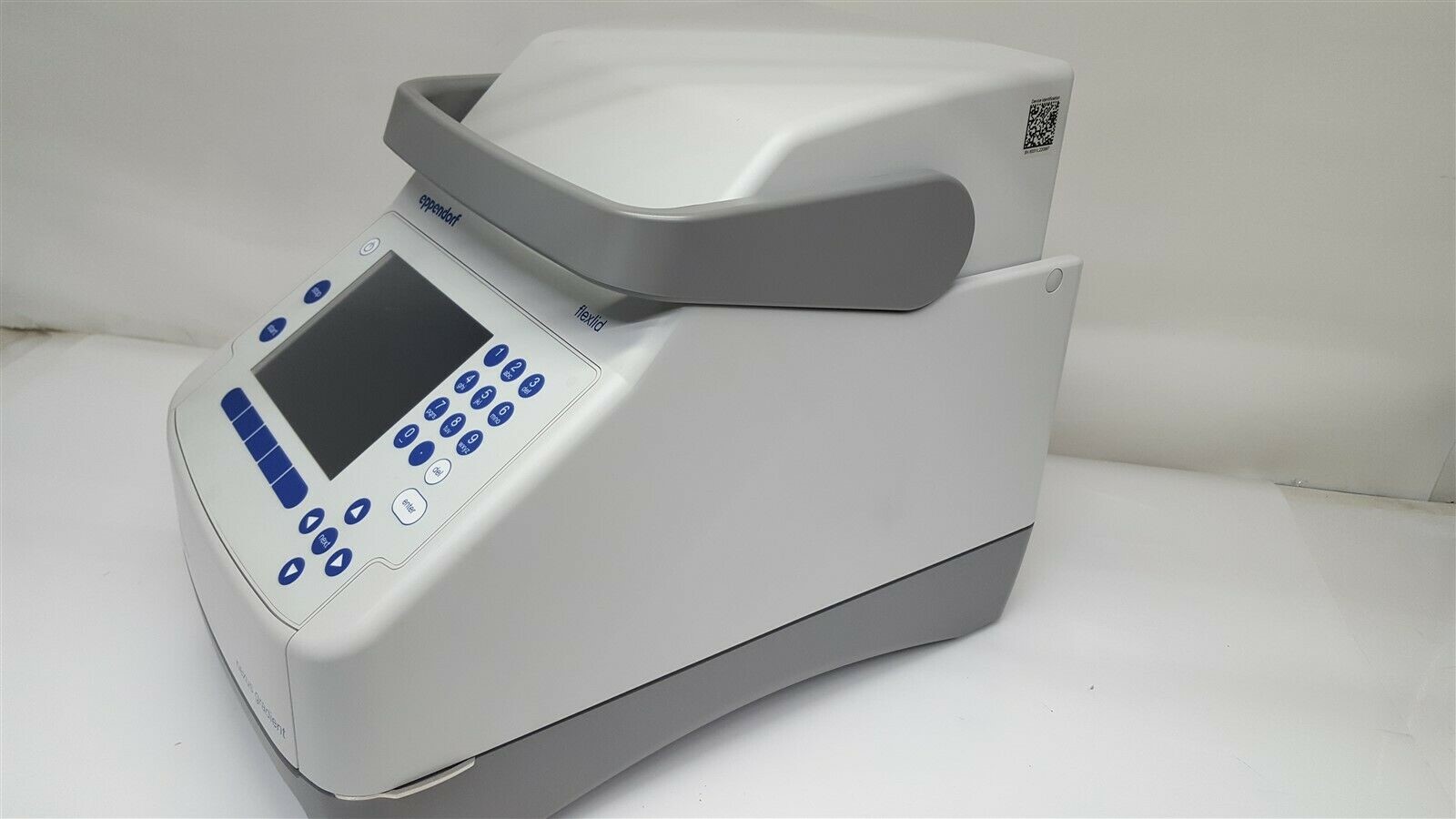 Eppendorf 6331 Flexlid Mastercycler Nexus Thermal Cycler - Image 2