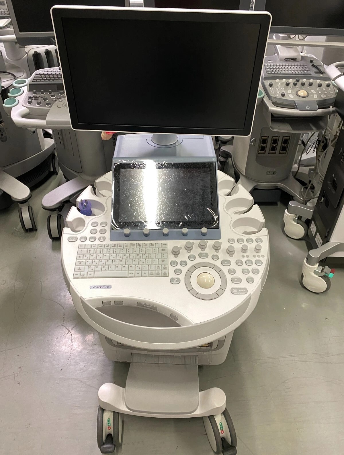 GE VOLUSON E8 ULTRASOUND MACHINE