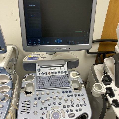 GE VOLUSON S8 ULTRASOUND MACHINE