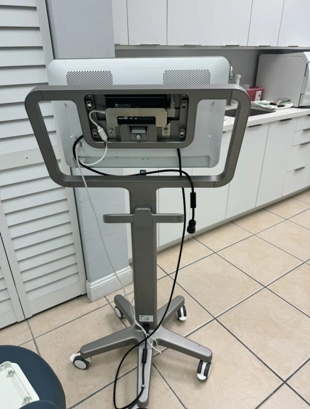 iTero Element 5D Imaging System - Image 2